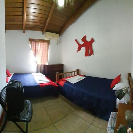 Hostal Blood Moon Río Dulce Exterior foto