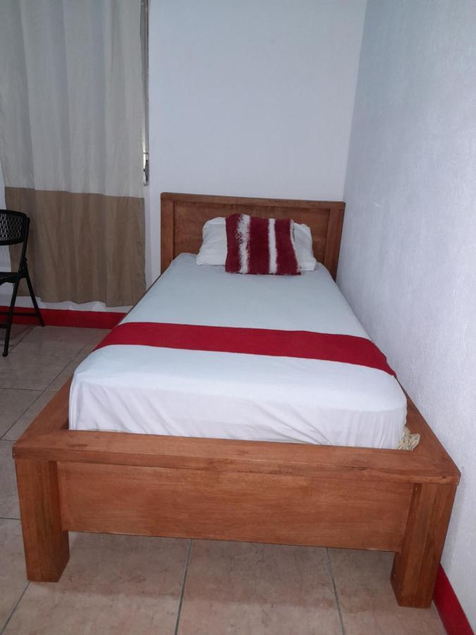 Hostal Blood Moon Río Dulce Exterior foto